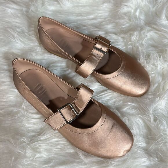 Brand new metallic blush slippers - Picture 2 of 7